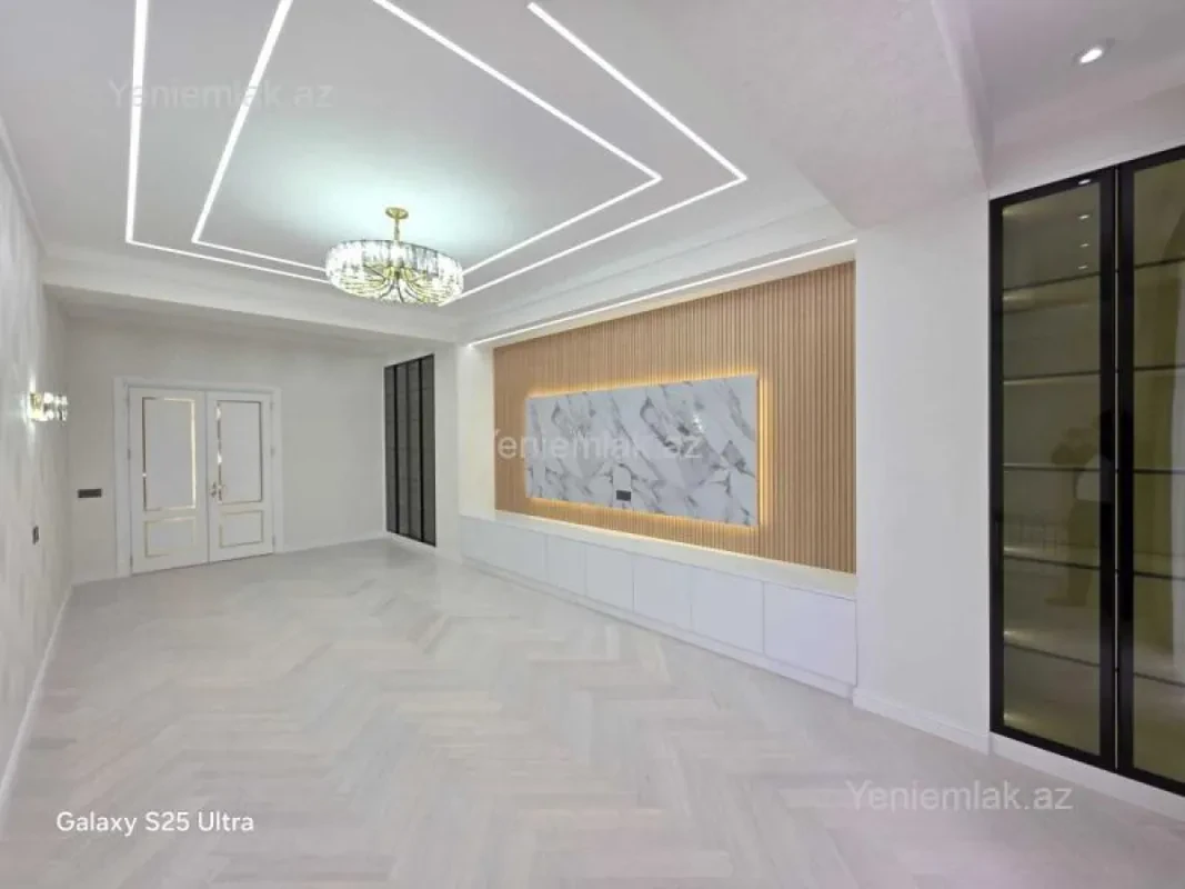 Satılır 4 otaqlı yeni tikili 190 m²