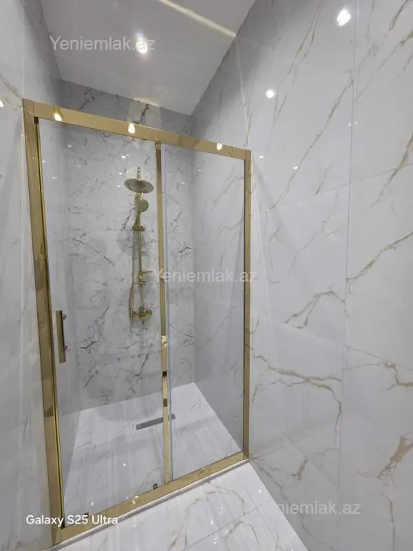 Satılır 4 otaqlı yeni tikili 190 m²