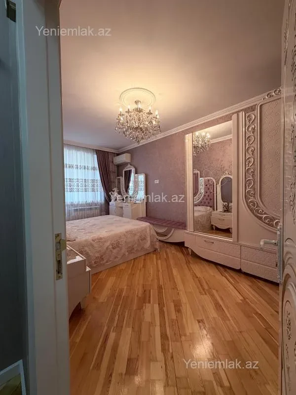 Satılır 6 otaqlı yeni tikili 222 m²