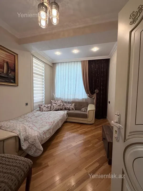 Satılır 6 otaqlı yeni tikili 222 m²