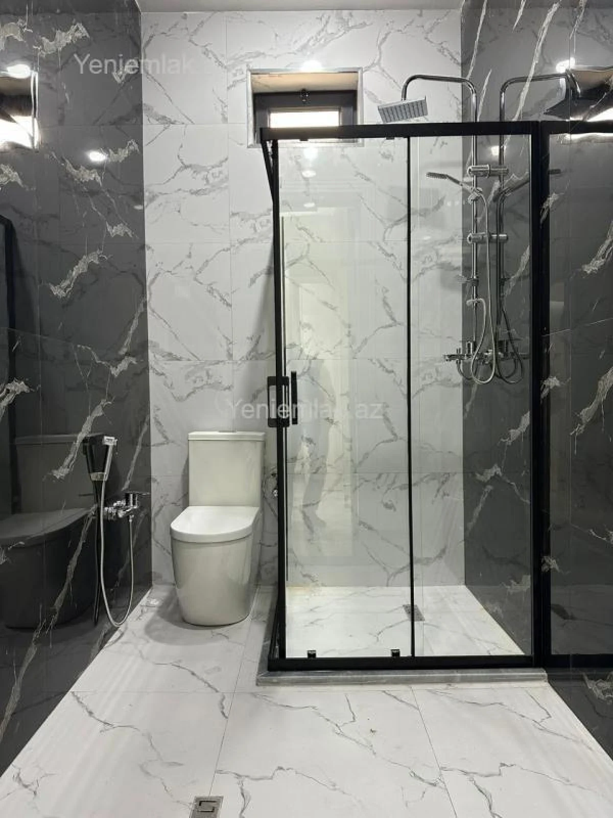 Satılır 4 otaqlı həyət evi 170 m²