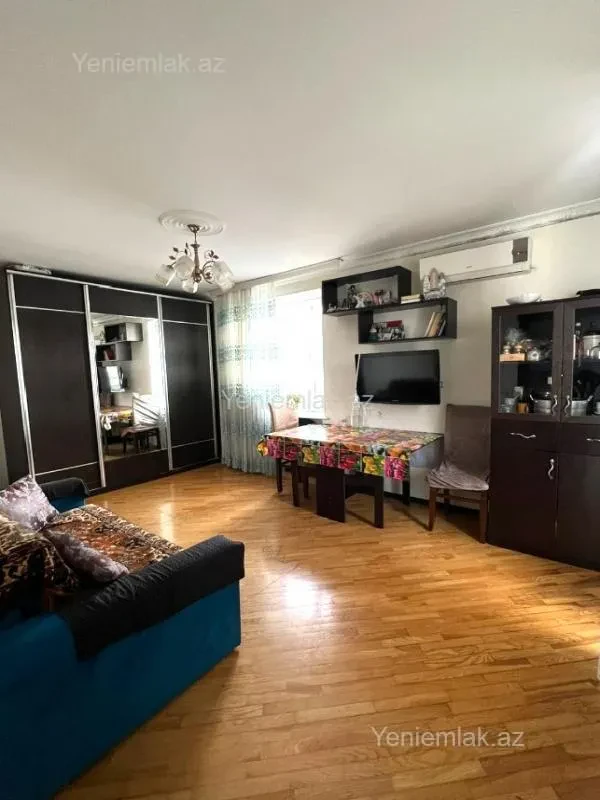 Satılır 2 otaqlı köhnə tikili 35 m²