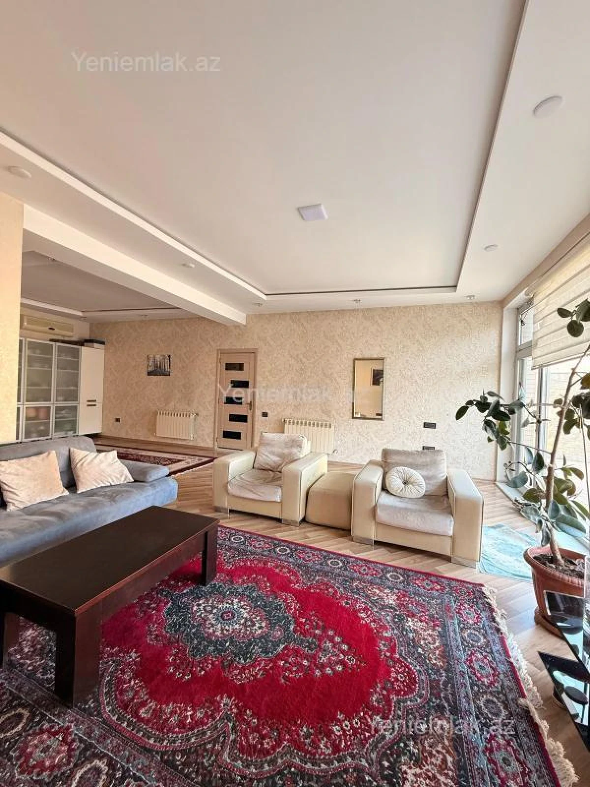 Satılır 7 otaqlı həyət evi 360 m²