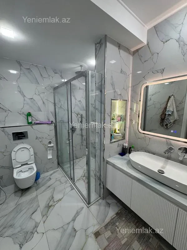 Satılır 7 otaqlı həyət evi 360 m²