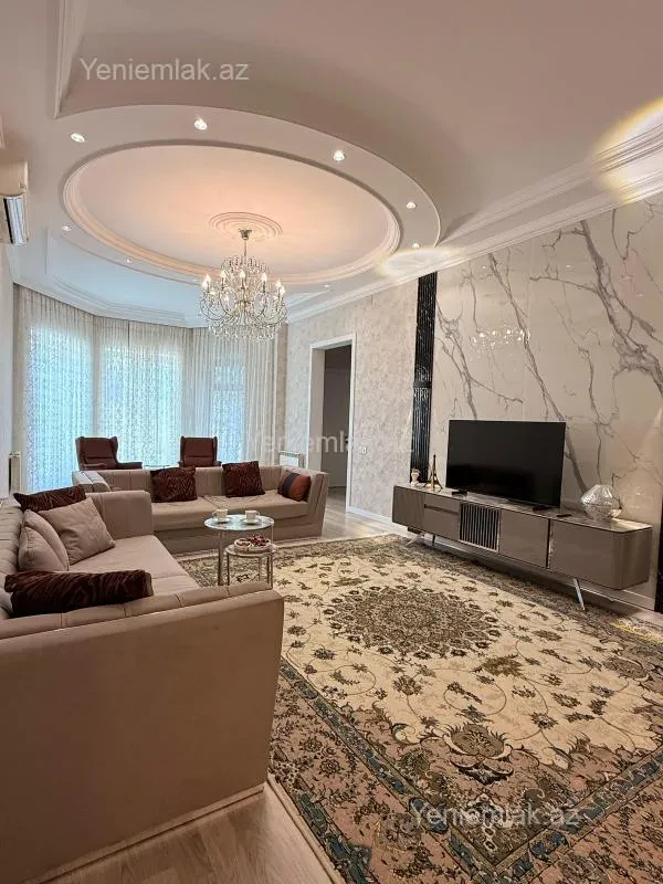 Satılır 7 otaqlı həyət evi 360 m²