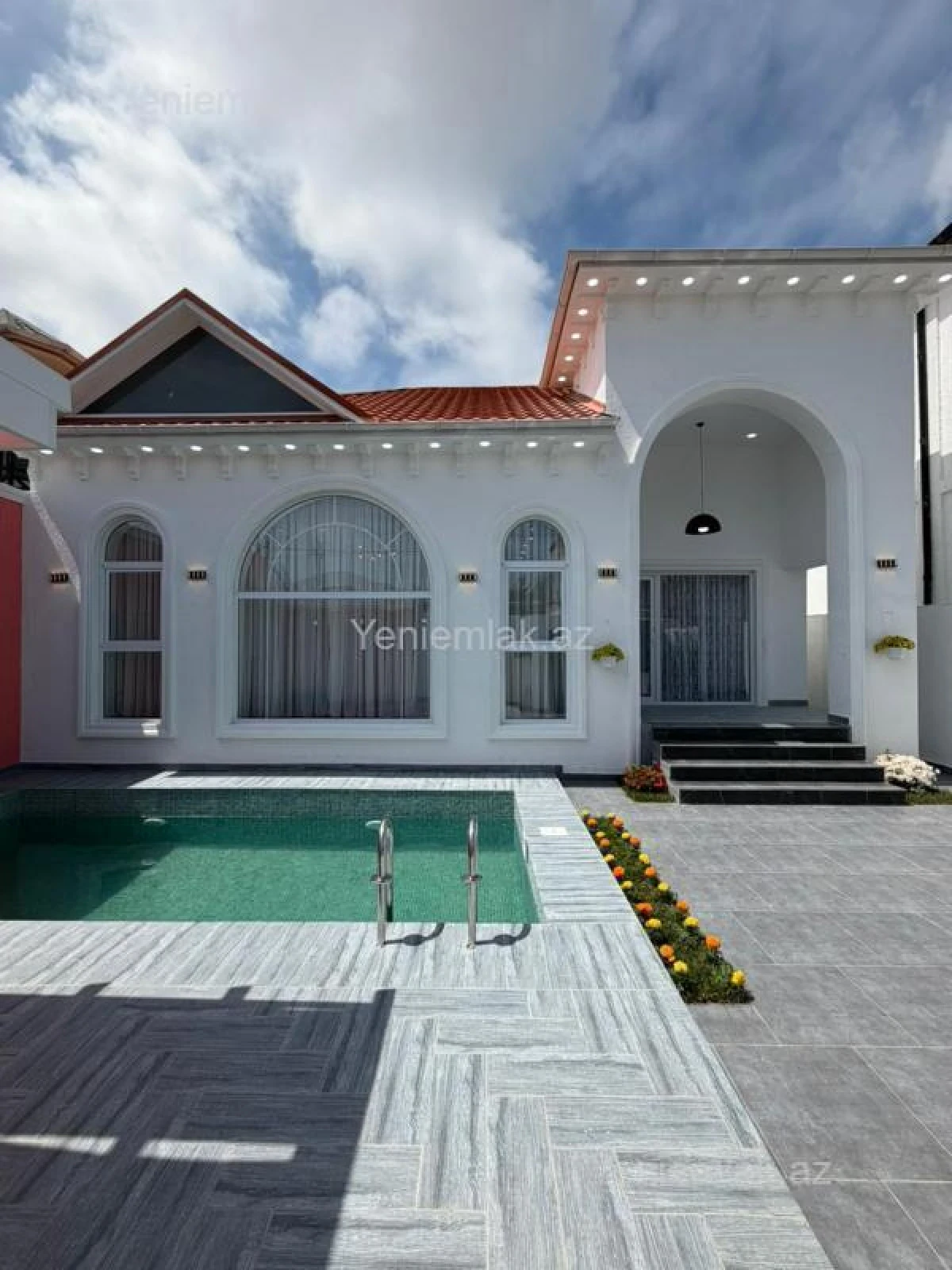 Satılır 4 otaqlı həyət evi 140 m²