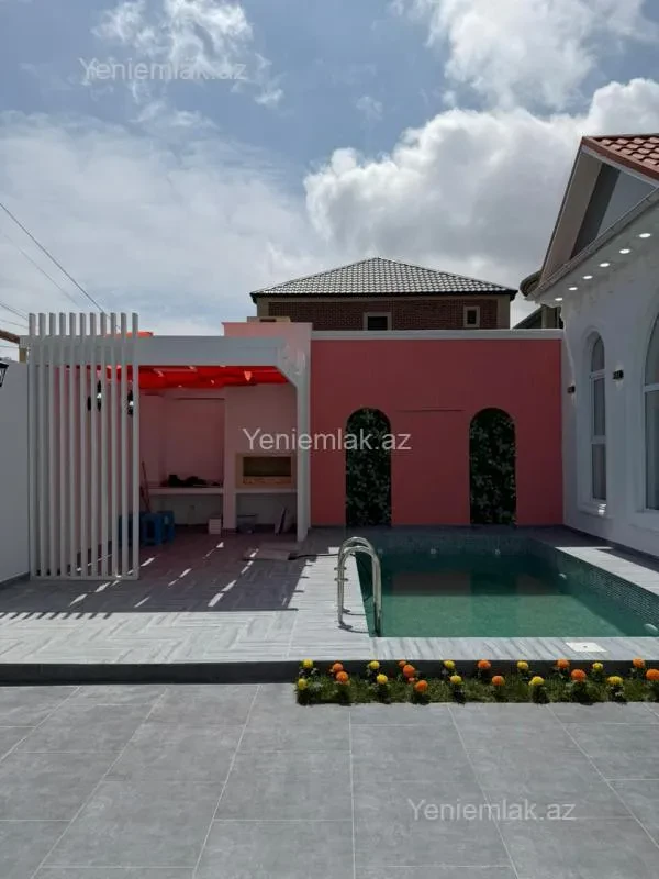 Satılır 4 otaqlı həyət evi 140 m²
