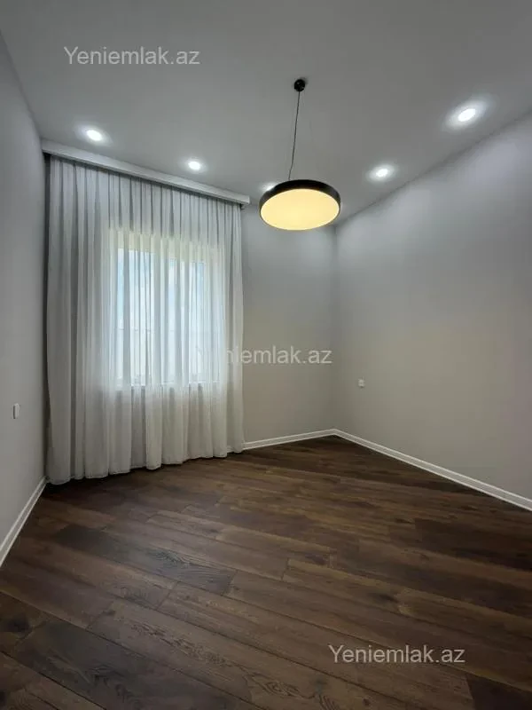 Satılır 4 otaqlı həyət evi 140 m²