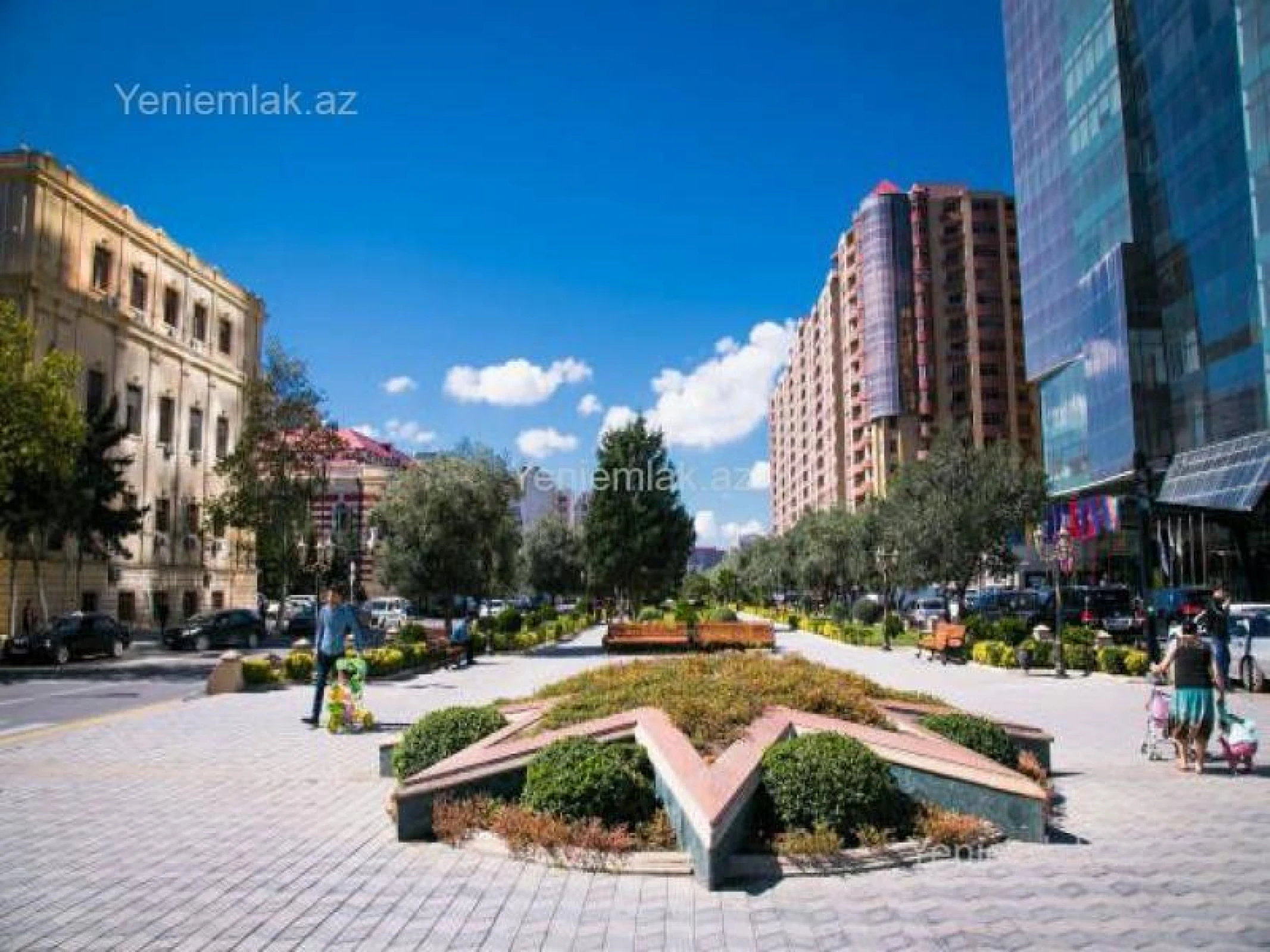 Satılır 4 otaqlı köhnə tikili 115 m²