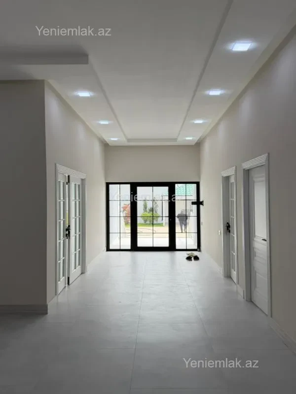 Satılır 4 otaqlı həyət evi 180 m²