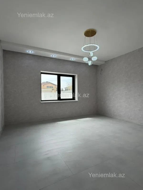 Satılır 4 otaqlı həyət evi 180 m²