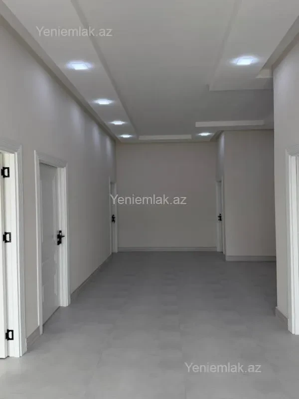 Satılır 4 otaqlı həyət evi 180 m²