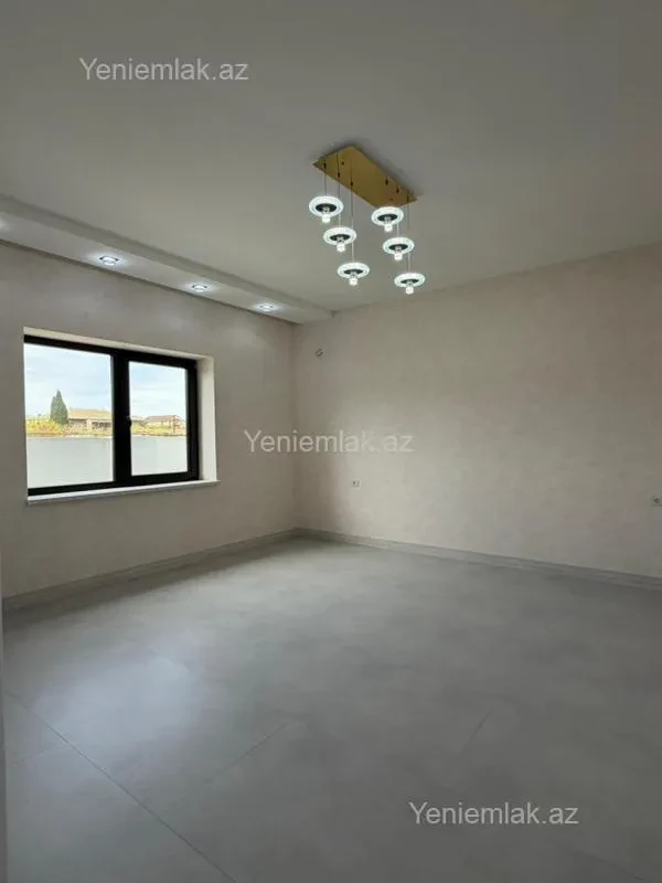 Satılır 4 otaqlı həyət evi 180 m²
