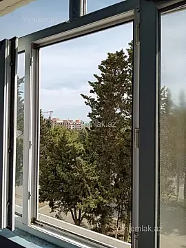Satılır 1 otaqlı köhnə tikili 20 m² — Sumqayıt, 5-ci mikrorayon 1 otaq 20.00 m²