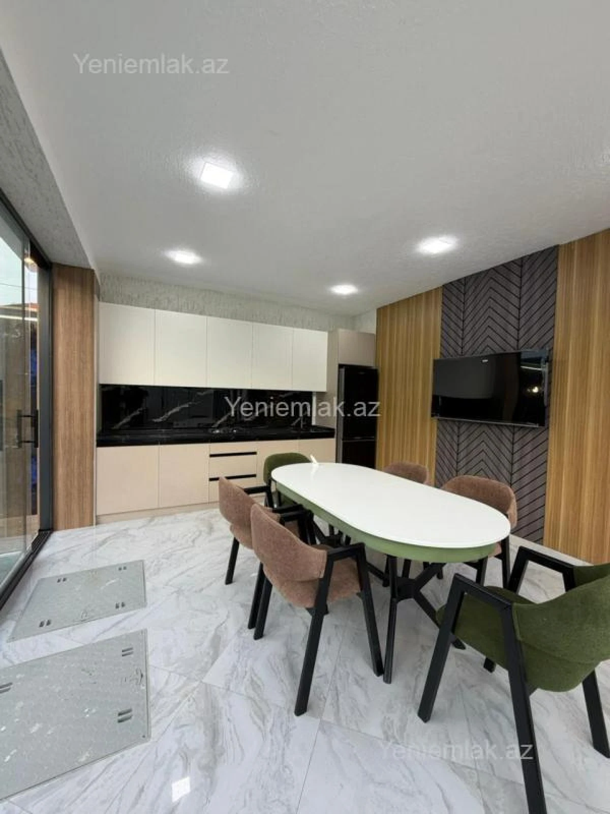 Satılır 4 otaqlı həyət evi 185 m²