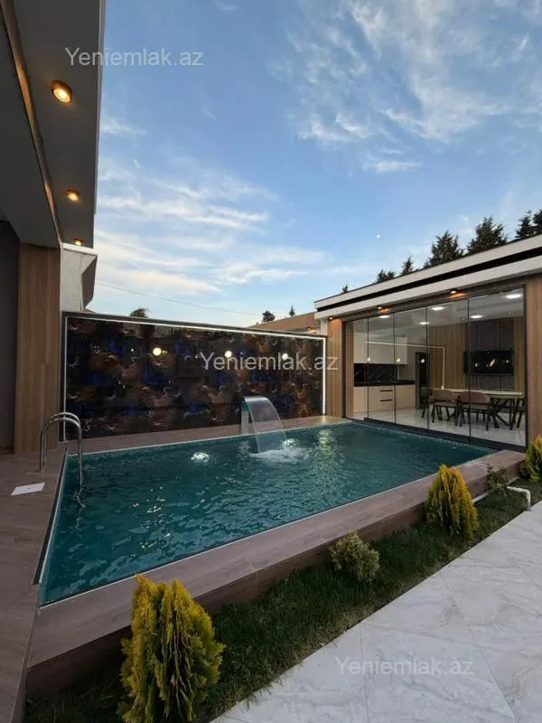Satılır 4 otaqlı həyət evi 185 m²