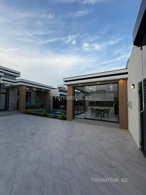 Satılır 4 otaqlı həyət evi 185 m²
