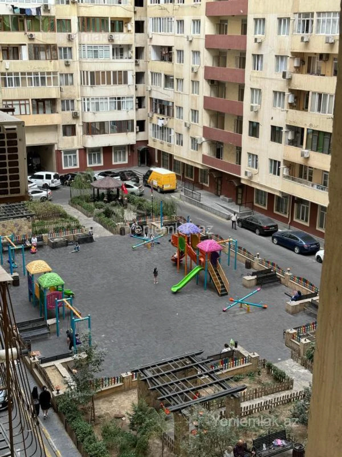 Satılır 3 otaqlı yeni tikili 136 m²