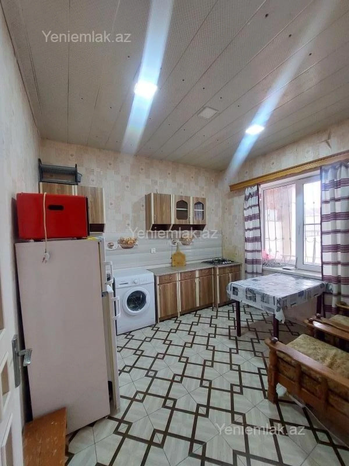 Satılır 3 otaqlı həyət evi 100 m²