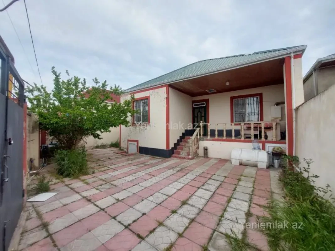 Satılır 3 otaqlı həyət evi 100 m²