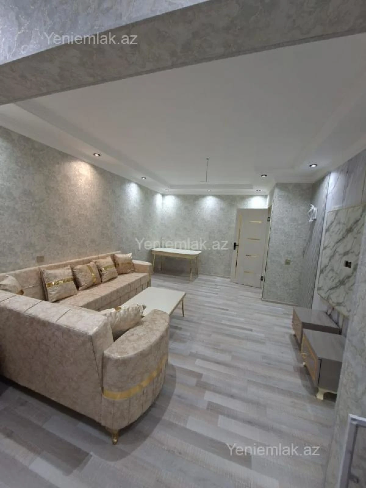 Satılır 1 otaqlı köhnə tikili 44.5 m²