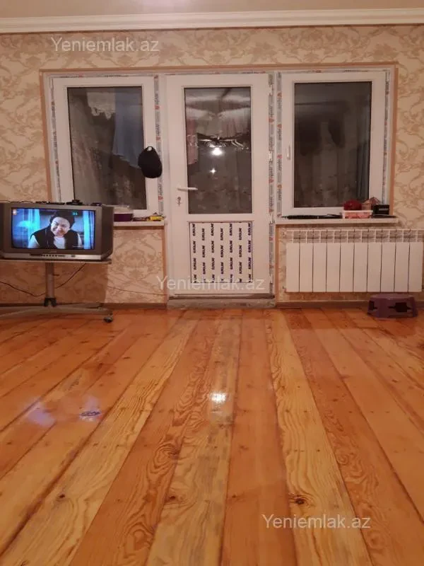 Satılır 2 otaqlı köhnə tikili 45 m²