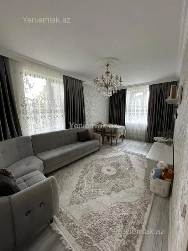 Satılır 2 otaqlı köhnə tikili 67 m²