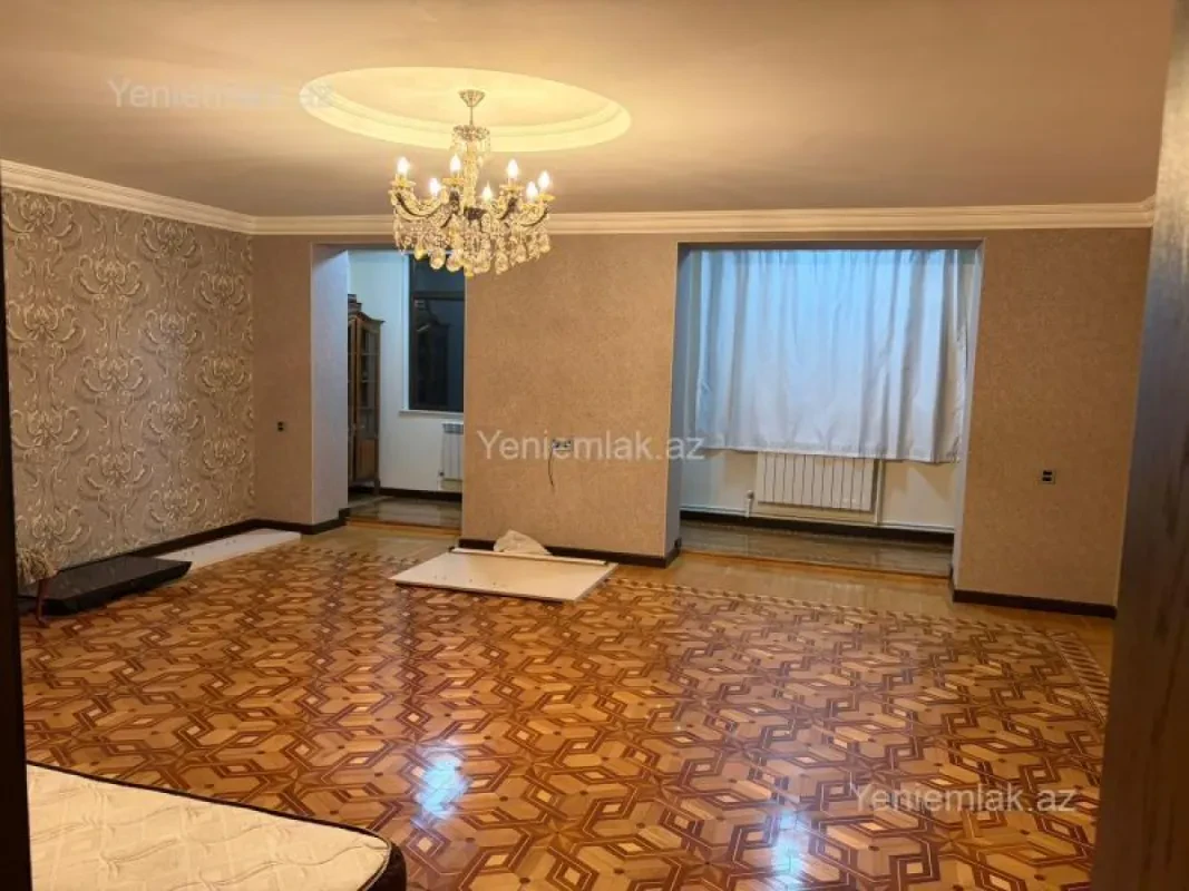 Satılır 3 otaqlı köhnə tikili 105 m²