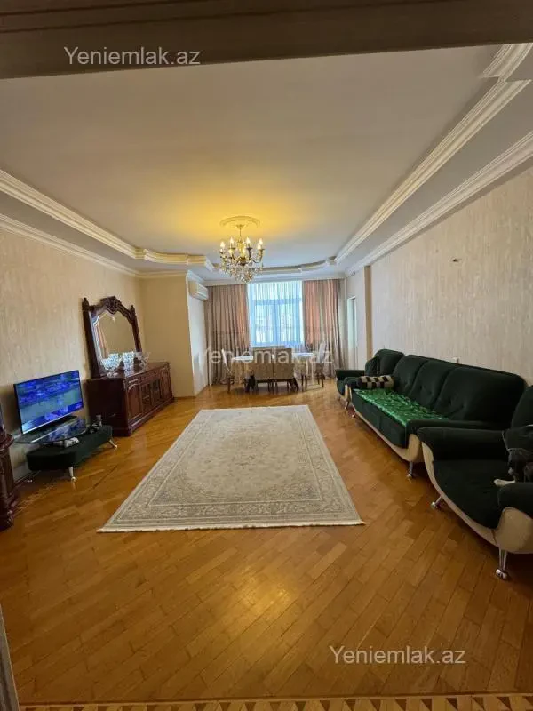 Satılır 3 otaqlı yeni tikili 140 m²