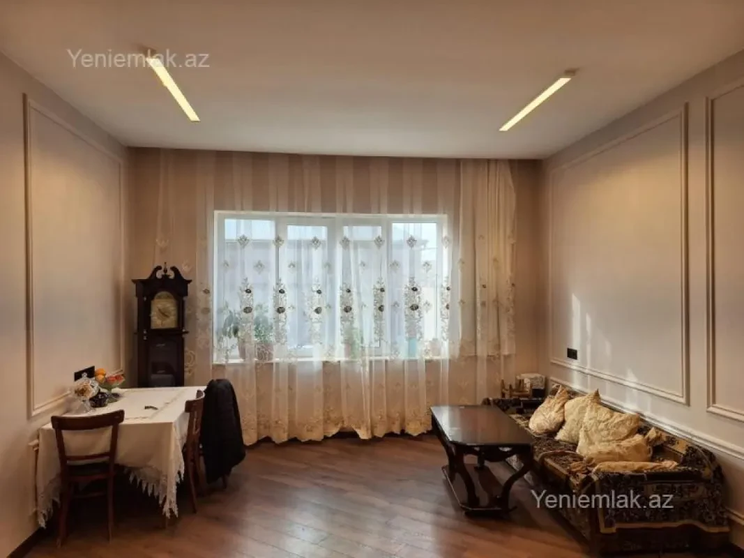 Satılır 4 otaqlı həyət evi 160 m²