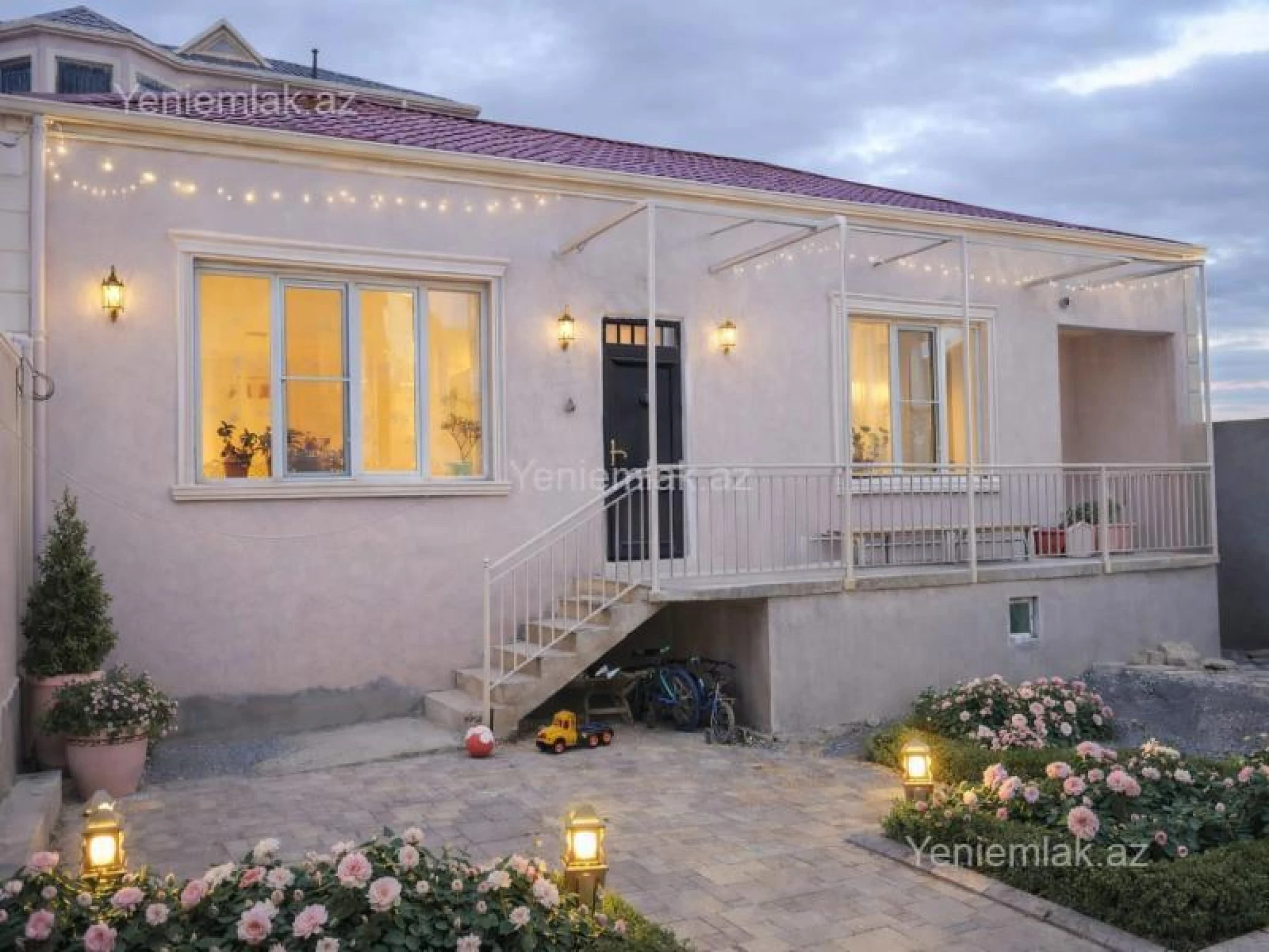 Satılır 4 otaqlı həyət evi 160 m²