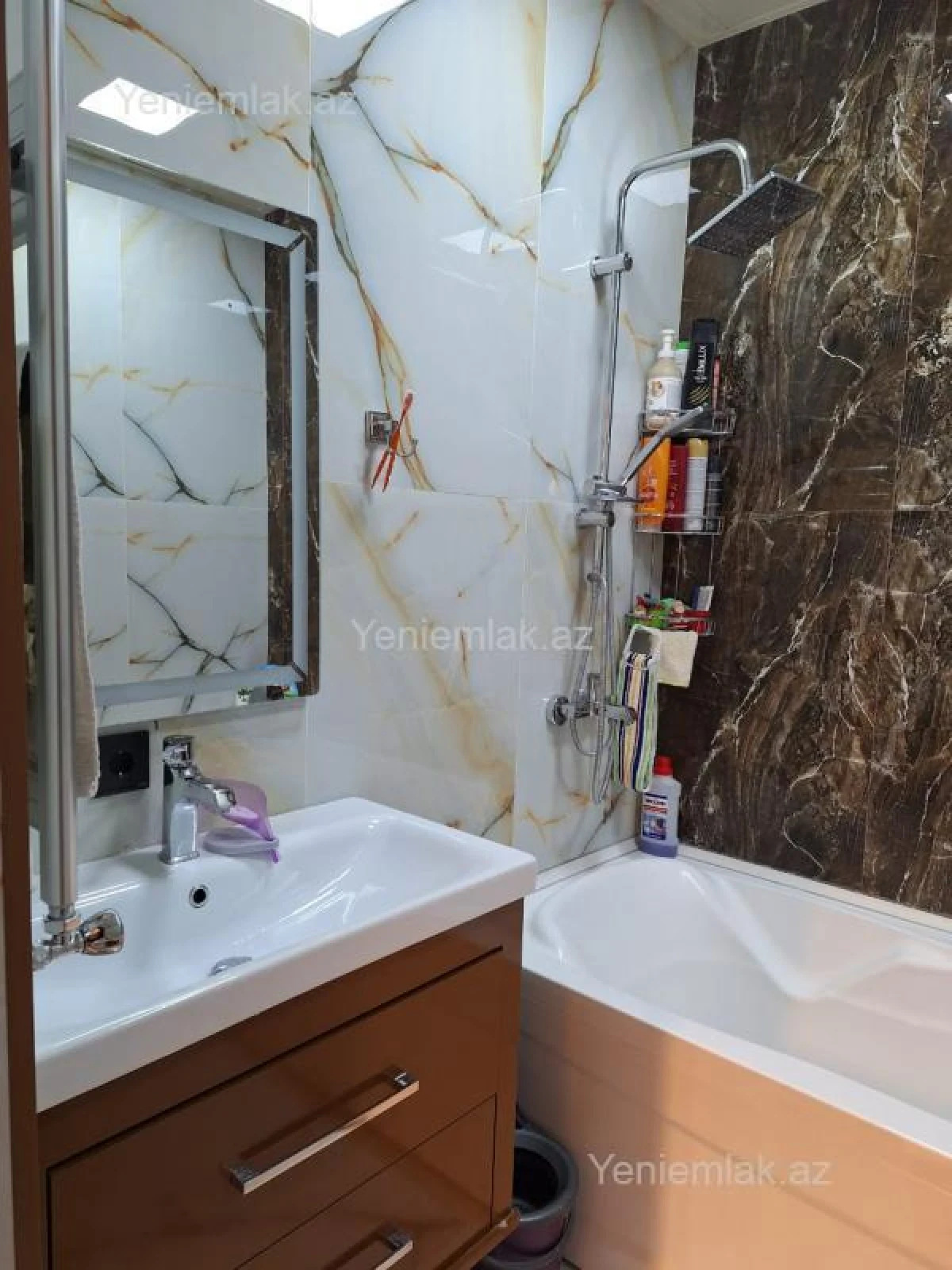 Satılır 4 otaqlı həyət evi 160 m²