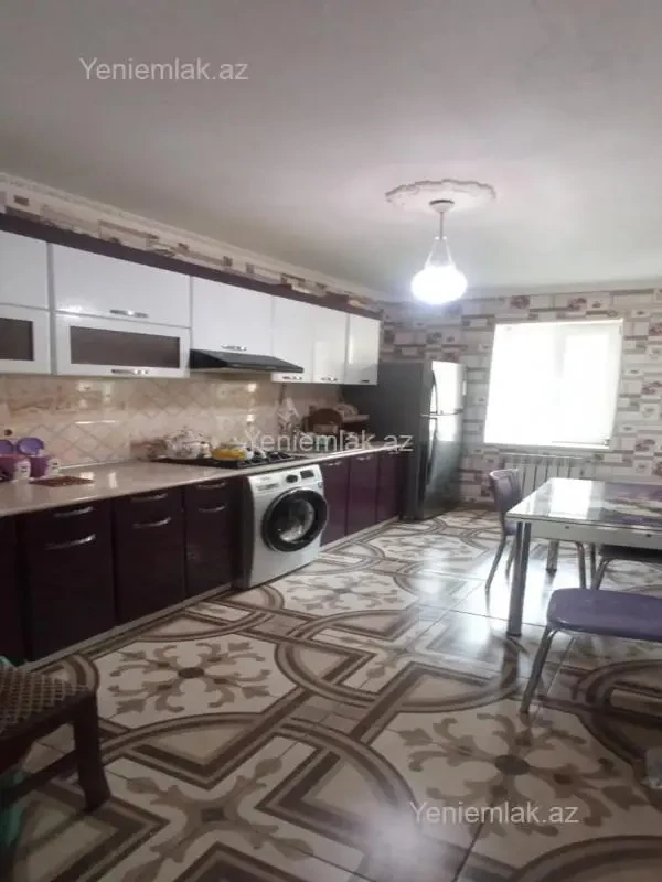 Satılır 3 otaqlı köhnə tikili 77 m²