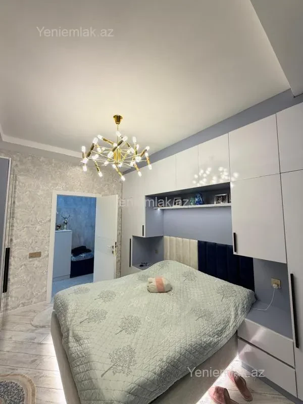 Satılır 2 otaqlı köhnə tikili 65 m²