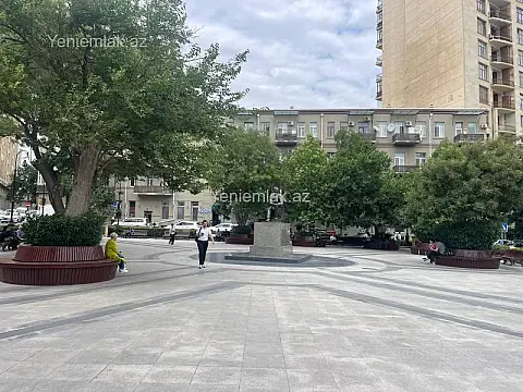 Satılır 3 otaqlı köhnə tikili 67 m² — Bakı, Səbail 3 otaq 67.00 m²