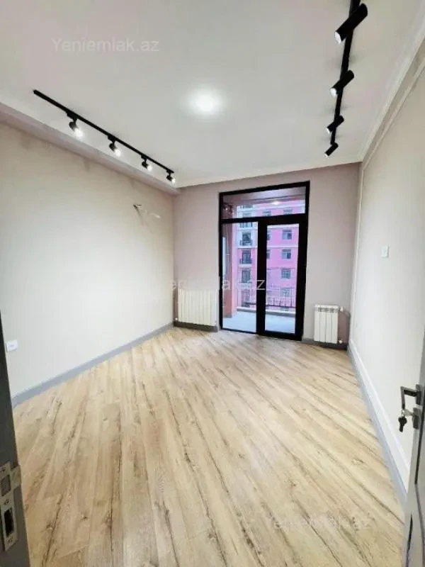 Satılır 2 otaqlı yeni tikili 60 m²