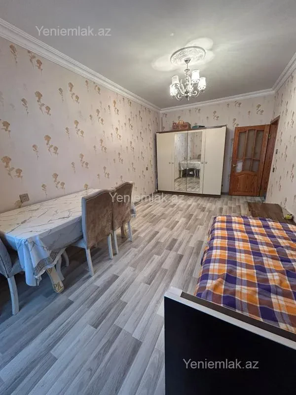 Satılır 3 otaqlı köhnə tikili 90 m²