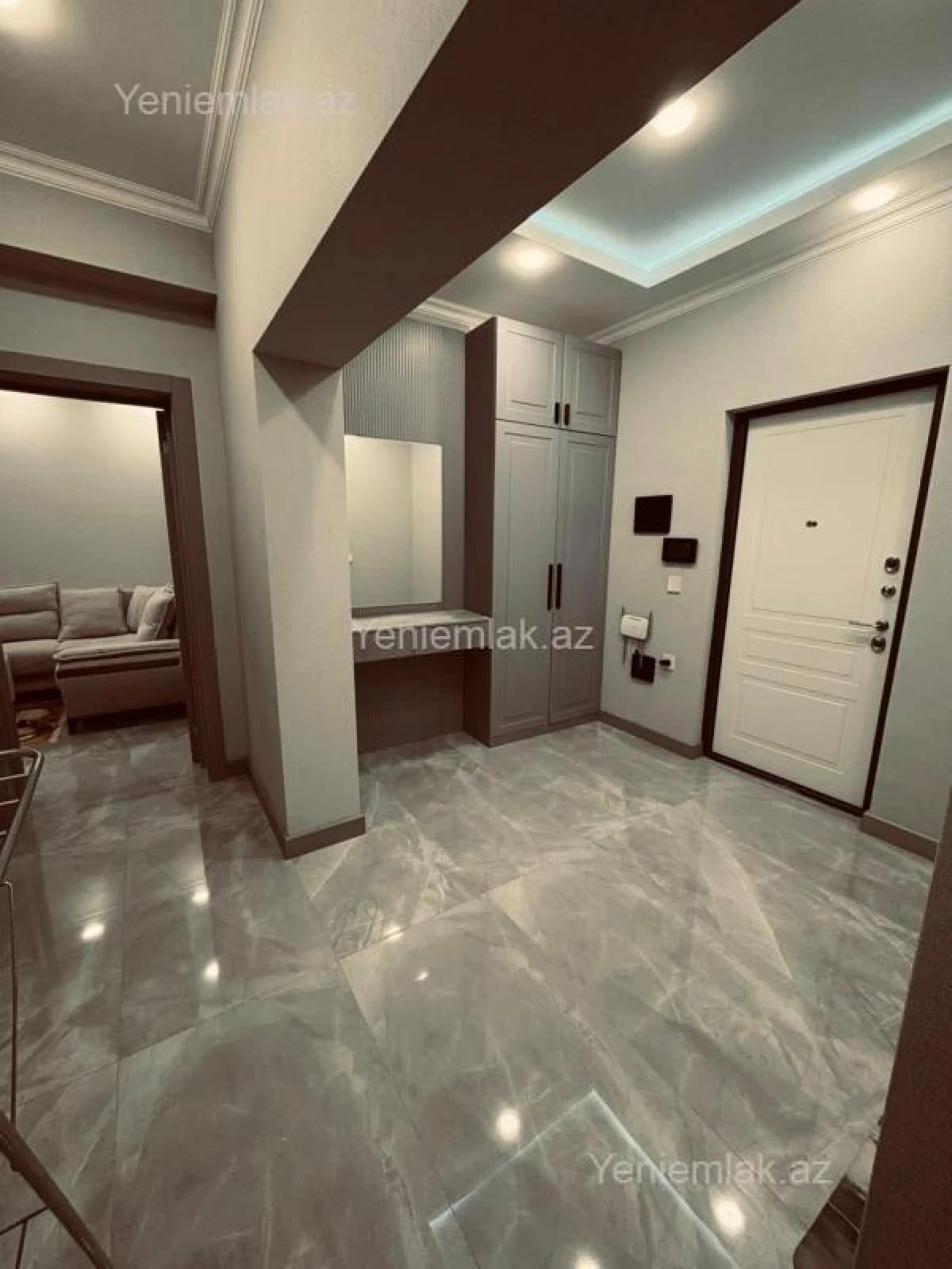 Satılır 2 otaqlı yeni tikili 64 m²
