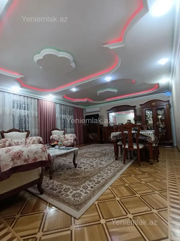 Satılır 5 otaqlı köhnə tikili 120 m²