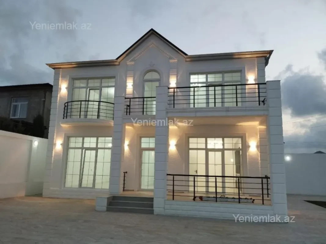 Satılır 5 otaqlı həyət evi 200 m²