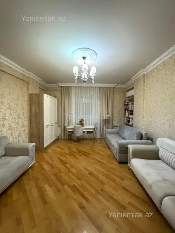 Satılır 2 otaqlı yeni tikili 82 m²