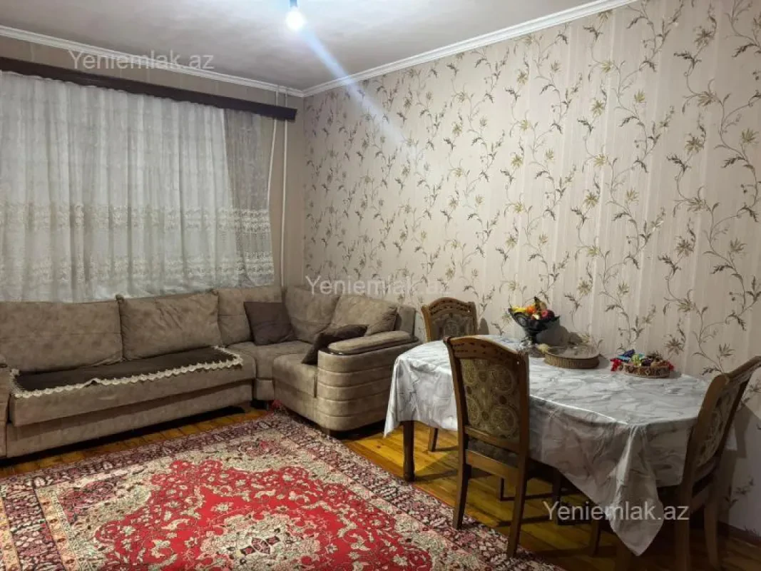 Satılır 2 otaqlı köhnə tikili 55 m²