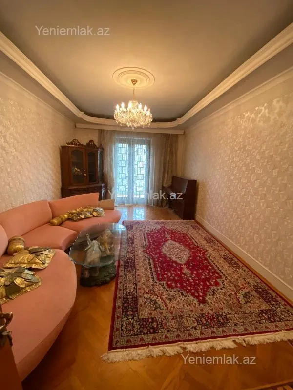 Satılır 3 otaqlı köhnə tikili 80 m²