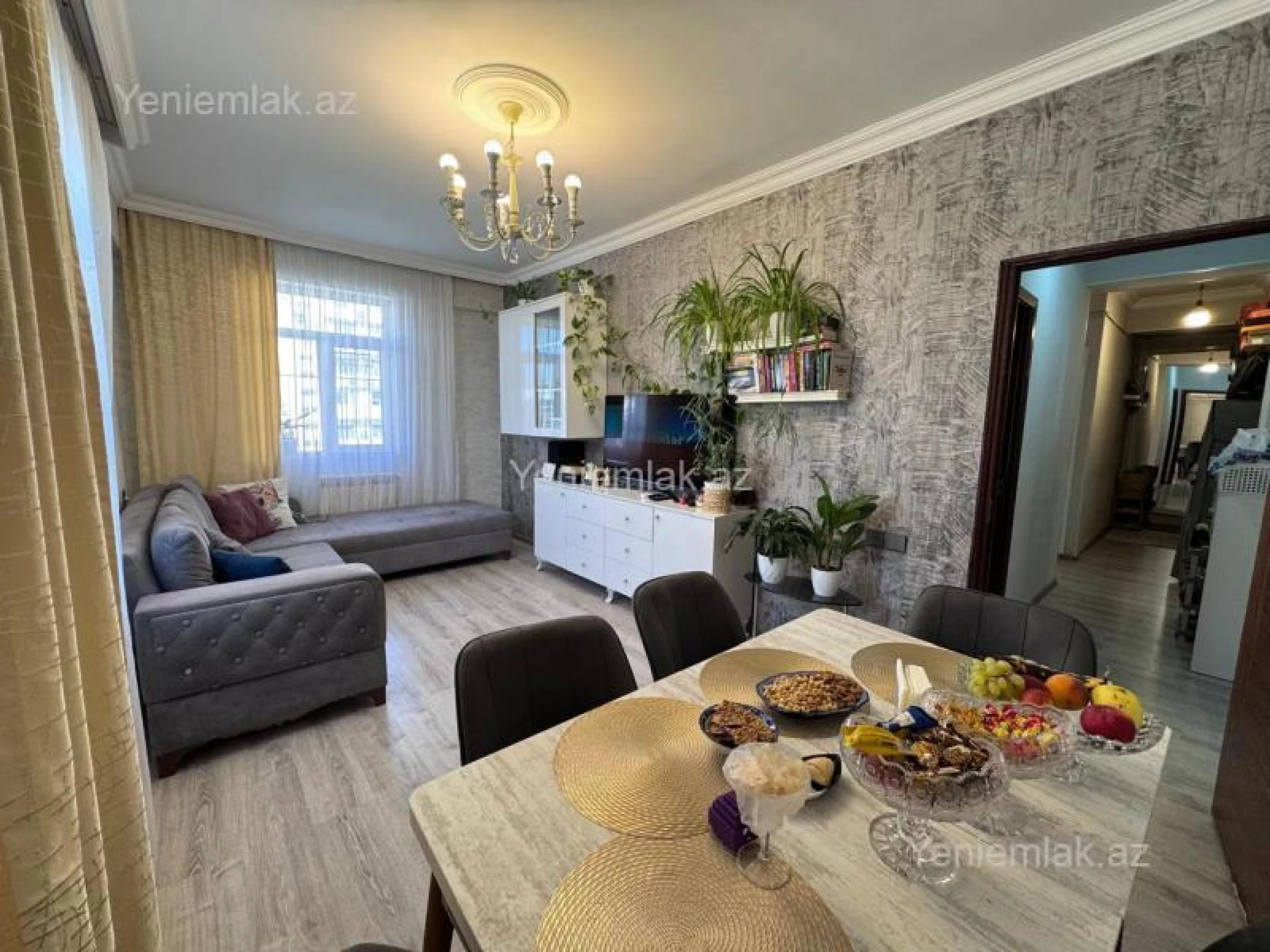 Satılır 2 otaqlı köhnə tikili 55 m²