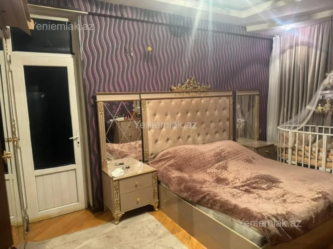 Satılır 2 otaqlı yeni tikili 85 m²