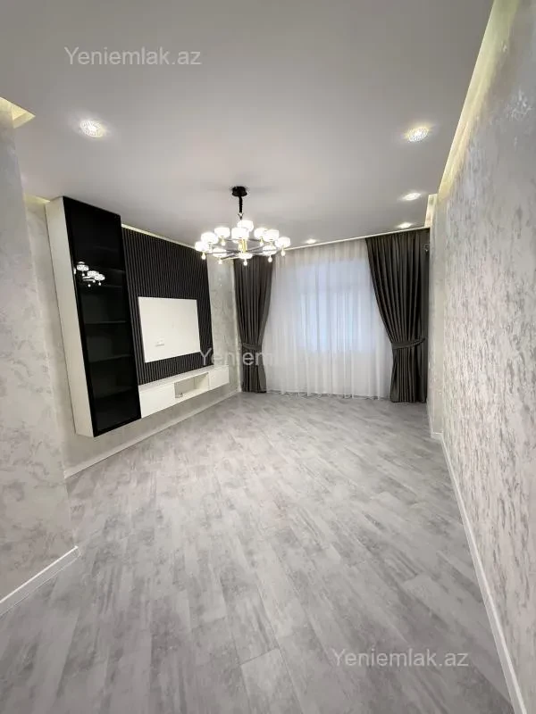 Satılır 3 otaqlı yeni tikili 125 m²