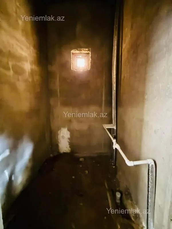 Satılır 5 otaqlı həyət evi 200 m²