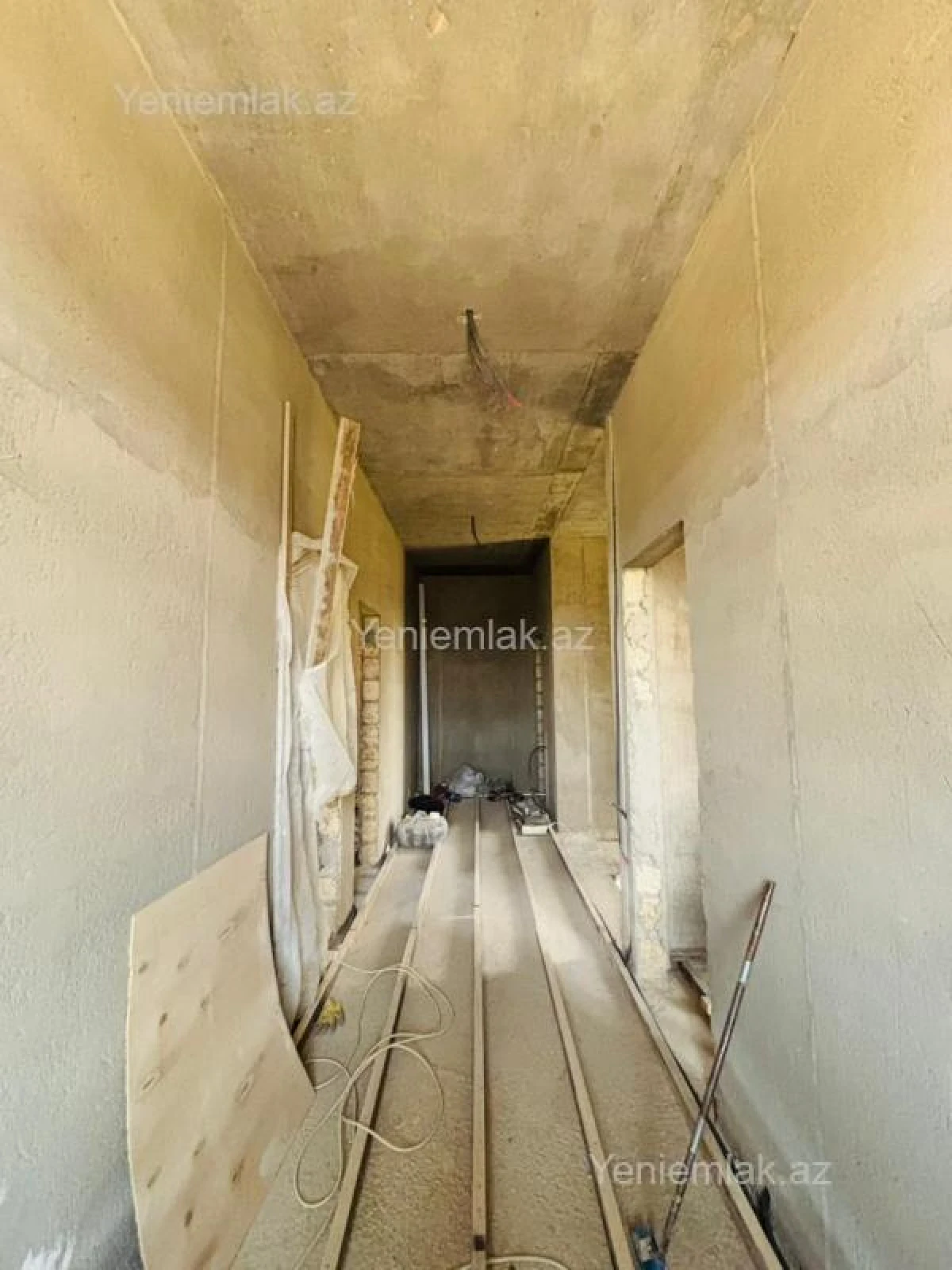 Satılır 5 otaqlı həyət evi 200 m²