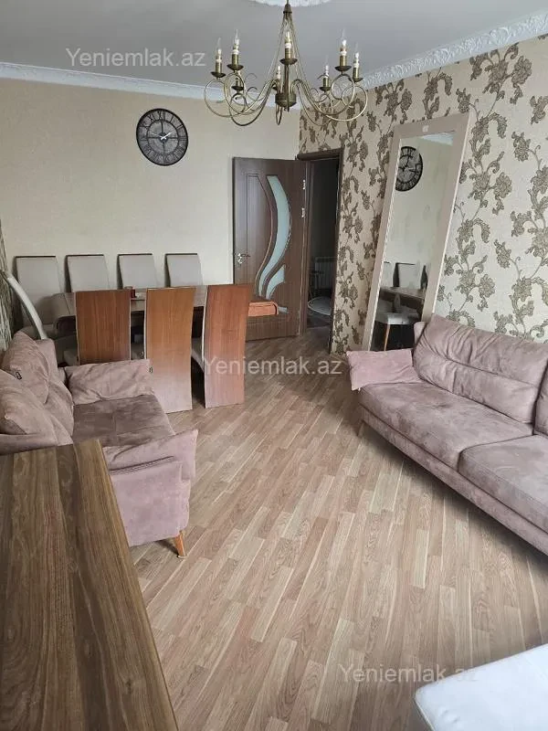 Satılır 4 otaqlı köhnə tikili 100 m²