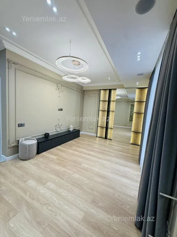 Satılır 2 otaqlı yeni tikili 77 m²